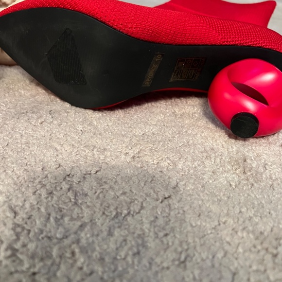 RED BOOTIES - Picture 3 of 5